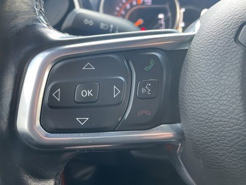 Used 2020 Jeep Wrangler Unlimited Sahara image 19