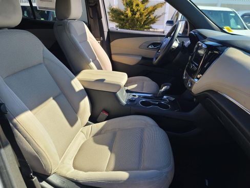 Used 2023 Chevrolet Traverse LS AWD/4WD image 19