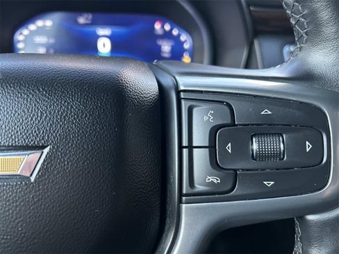 Used 2023 Chevrolet Suburban Premier image 26