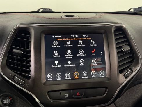 Used 2019 Jeep Cherokee Trailhawk AWD/4WD image 23