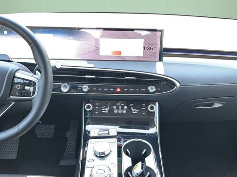 Certified 2026 Genesis GV70 2.5T AWD/4WD image 22