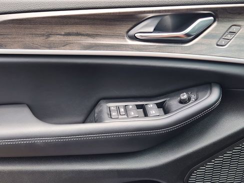 New 2026 Jeep Grand Cherokee Limited RWD image 16