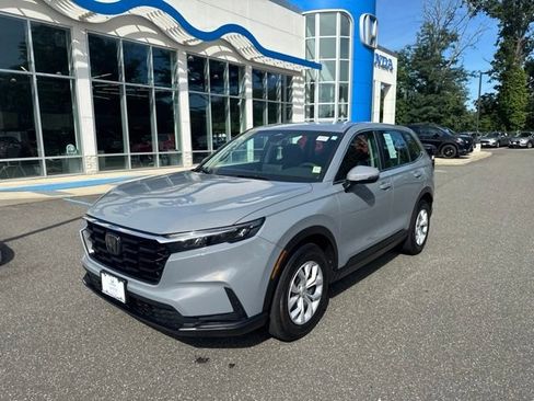 Used 2023 Honda CR-V LX image 4