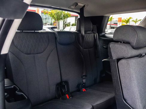 Used 2021 Hyundai Palisade SE w/ Winter Package image 20