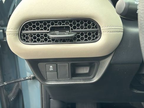 Certified 2025 Honda HR-V LX image 15