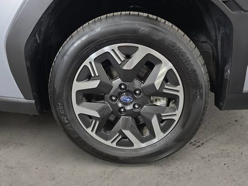 Certified 2025 Subaru Forester Premium AWD/4WD image 9