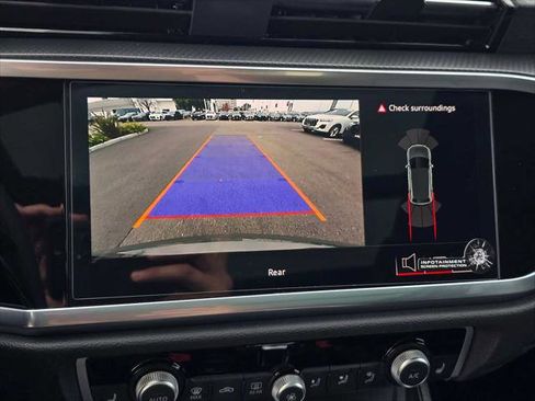 New 2025 Audi Q3 2.0T Premium image 30