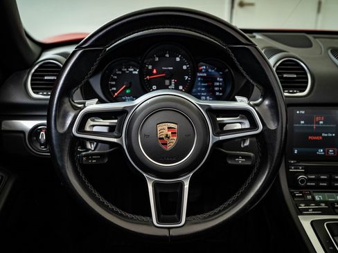 Used 2021 Porsche 718 Boxster image 35