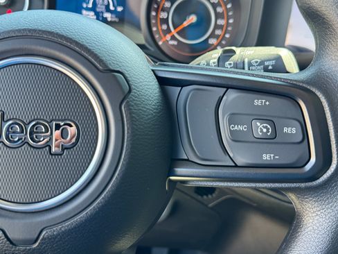 Used 2026 Jeep Wrangler Unlimited Sport AWD/4WD image 24