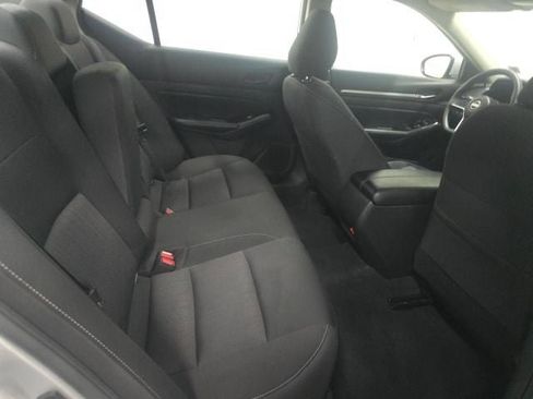 Used 2023 Nissan Altima 2.5 SV FWD image 6