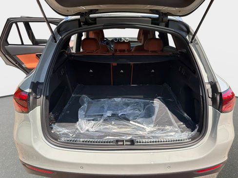 New 2026 Mercedes-Benz GLC 300 image 11