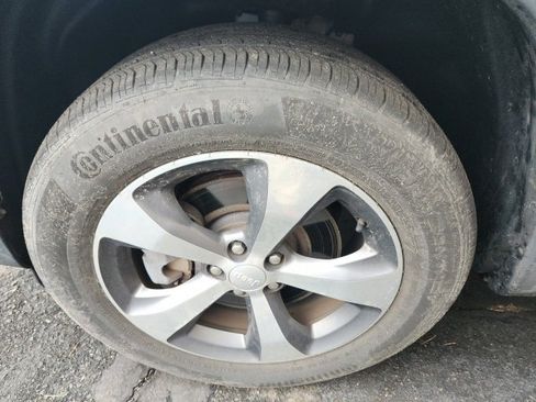 Used 2020 Jeep Cherokee Limited image 7