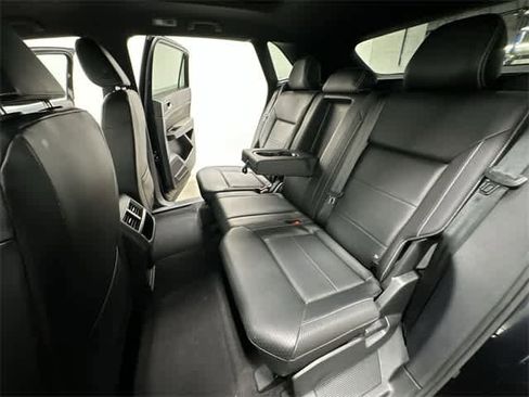 Certified 2022 Volkswagen Atlas Cross Sport SEL R-Line image 22