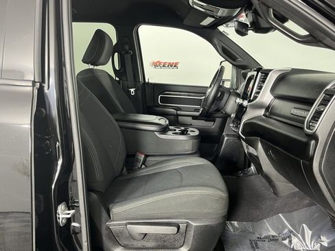 Used 2024 RAM 2500 Big Horn w/ Safety Group image 31