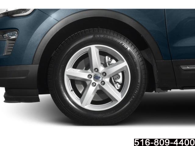 Used 2018 Ford Explorer XLT w/ Equipment Group 202A AWD/4WD image 12