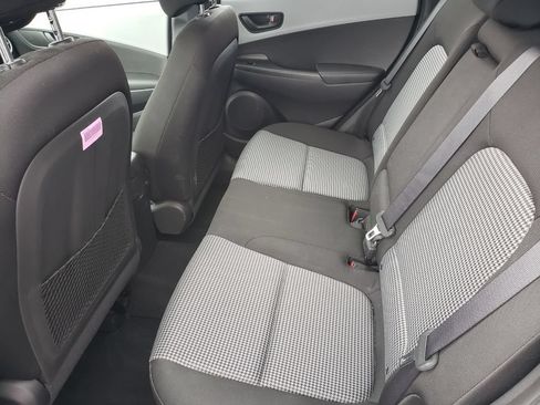 Used 2021 Hyundai Kona SE AWD/4WD image 12