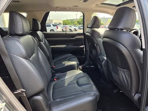 Used 2021 Hyundai Palisade SEL w/ Premium Package AWD/4WD image 17