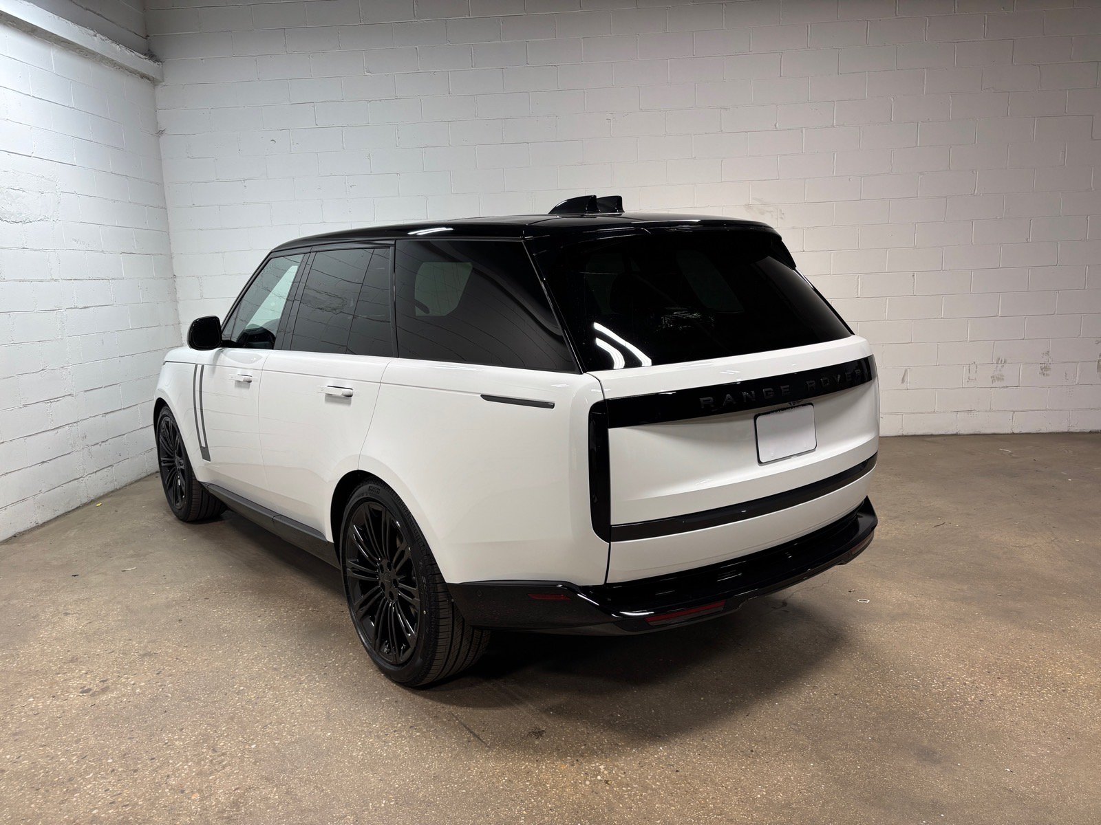 New 2026 Land Rover Range Rover SE AWD/4WD image 9