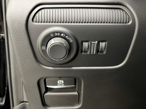New 2026 Jeep Grand Wagoneer Summit AWD/4WD image 19