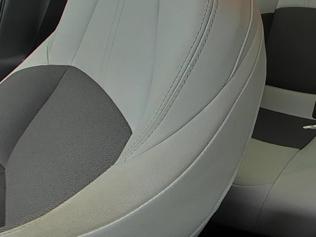 Used 2022 Toyota Corolla XSE FWD image 12