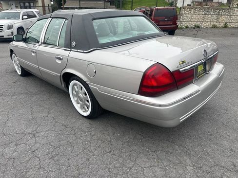 Used 2005 Mercury Grand Marquis LS RWD image 3