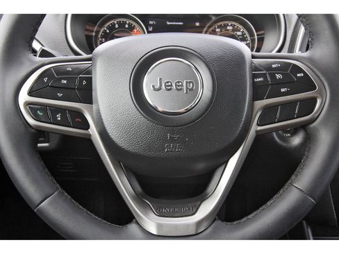 Used 2022 Jeep Cherokee Latitude Lux w/ Sun & Sound Group image 17