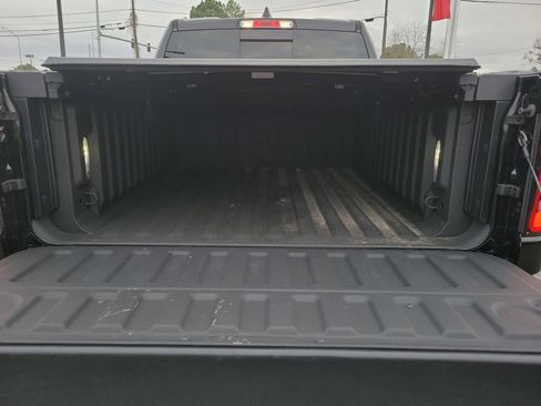 Used 2020 RAM 1500 Limited w/ Black Appearance Package image 9