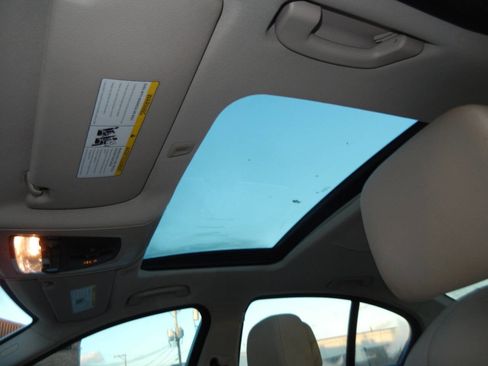 Used 2012 BMW 535i xDrive Sedan image 25