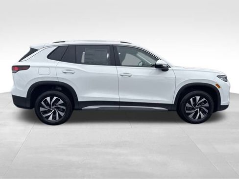 New 2026 Volkswagen Tiguan S image 8