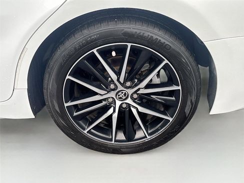 Used 2021 Toyota Camry SE FWD image 28