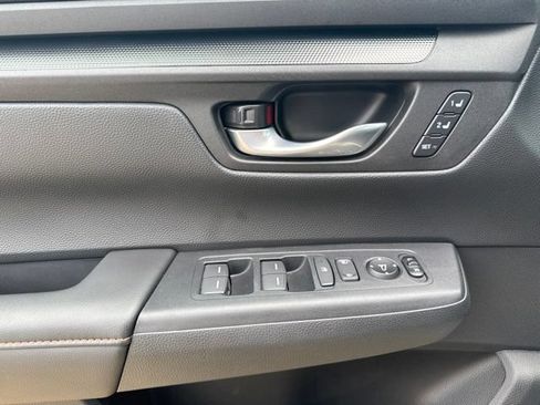 Used 2025 Honda CR-V Sport-L image 11