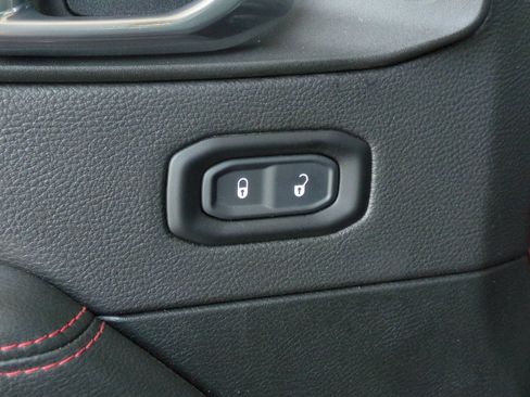 Used 2021 Jeep Wrangler Unlimited Rubicon AWD/4WD image 11