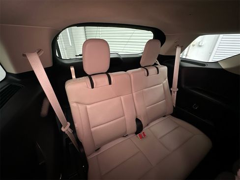 Used 2020 Ford Explorer XLT w/ Equipment Group 202A image 19