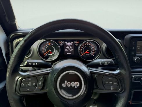 Used 2021 Jeep Gladiator Sport AWD/4WD image 20