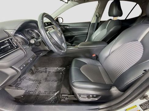 Certified 2020 Toyota Camry SE FWD image 19