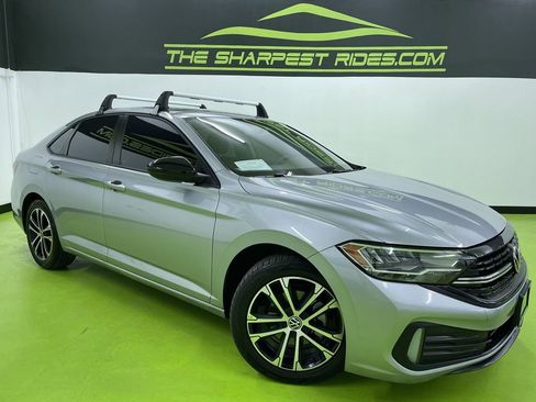 Used 2022 Volkswagen Jetta Sport image 1