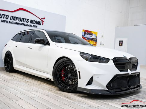 Used 2026 BMW M5 Touring AWD/4WD image 30