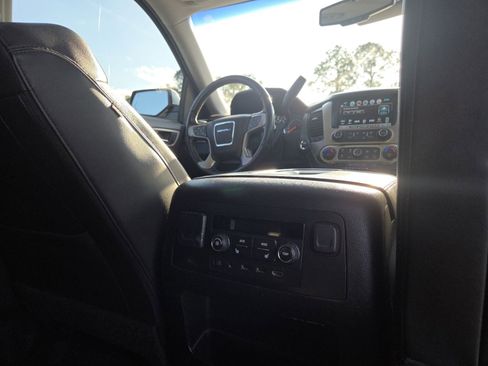 Used 2019 GMC Yukon XL Denali w/ Denali Ultimate Package image 29