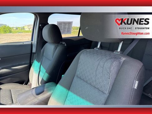 Used 2015 Ford Explorer XLT AWD/4WD image 23
