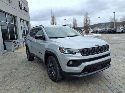 New 2026 Jeep Compass Latitude AWD/4WD image 4