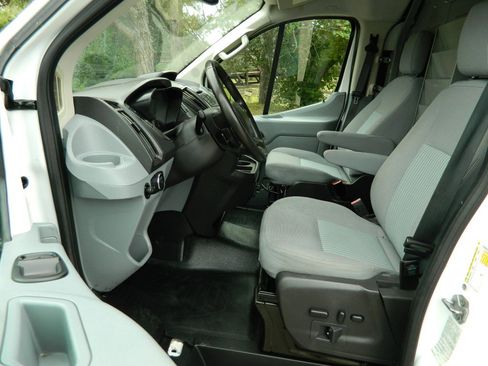 Used 2017 Ford Transit 250 130 Low Roof image 15