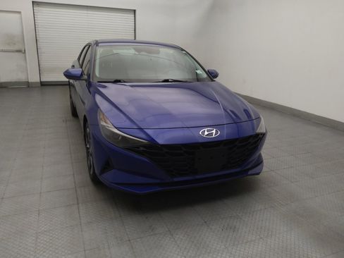 Used 2023 Hyundai Elantra SEL w/ Convenience Package FWD image 14