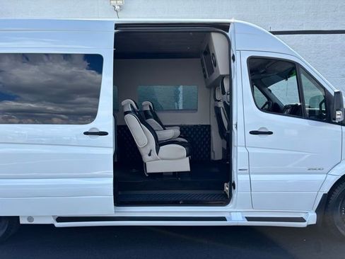 Used 2016 Mercedes-Benz Sprinter 2500 image 7