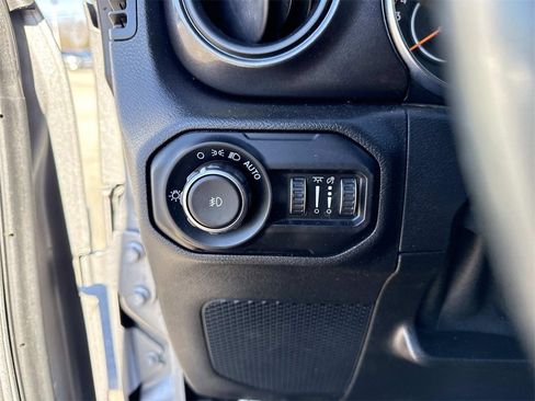 Used 2021 Jeep Wrangler Unlimited Sport image 12