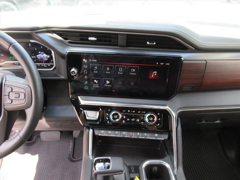 Used 2024 GMC Sierra 1500 Denali Ultimate image 21