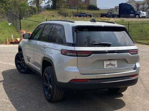 New 2026 Jeep Grand Cherokee Limited w/ Limited Altitude Package RWD image 4