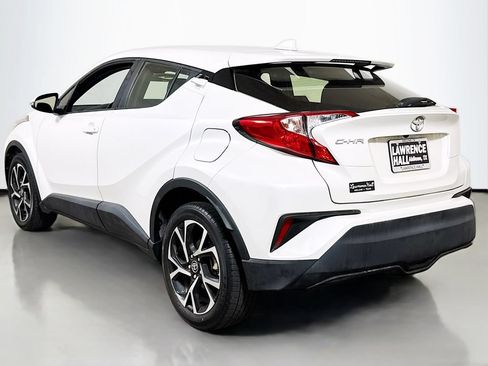 Used 2021 Toyota C-HR XLE FWD image 6