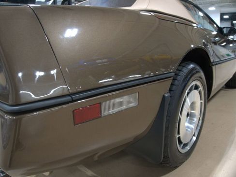 Used 1986 Chevrolet Corvette Convertible image 27