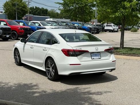 Used 2024 Honda Civic Touring image 6