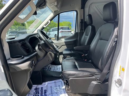 Used 2024 Ford Transit 250 148 Medium Roof RWD image 15